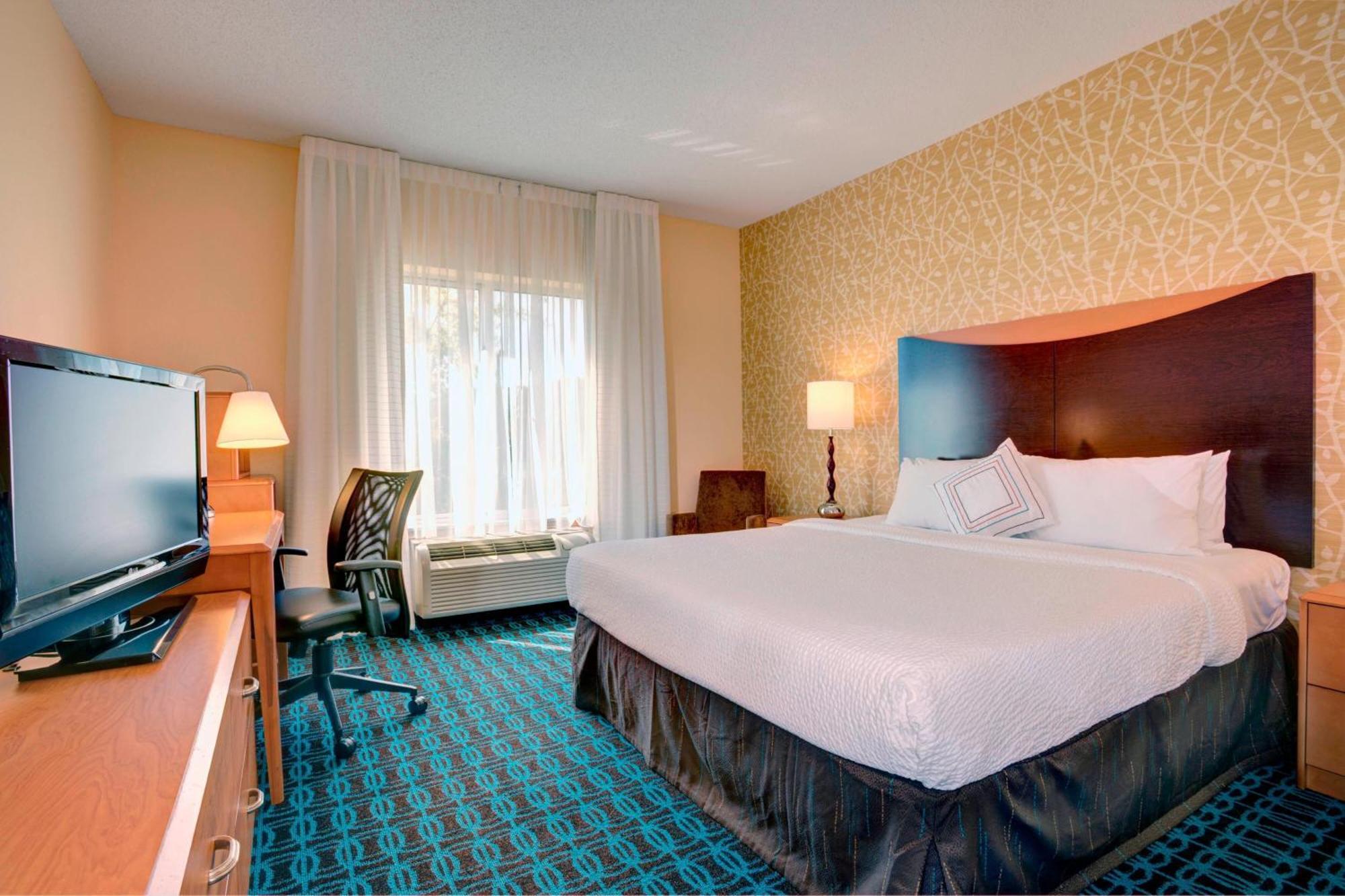 Hotel Fairfield & 3*
